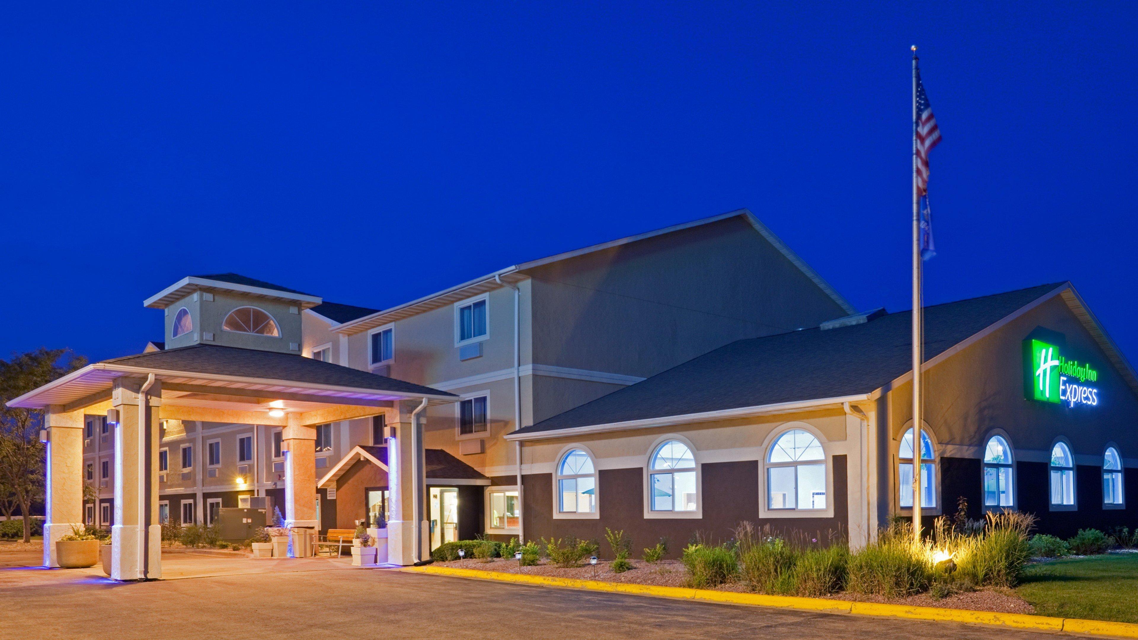 Holiday Inn Express Deforest By Ihg Экстерьер фото