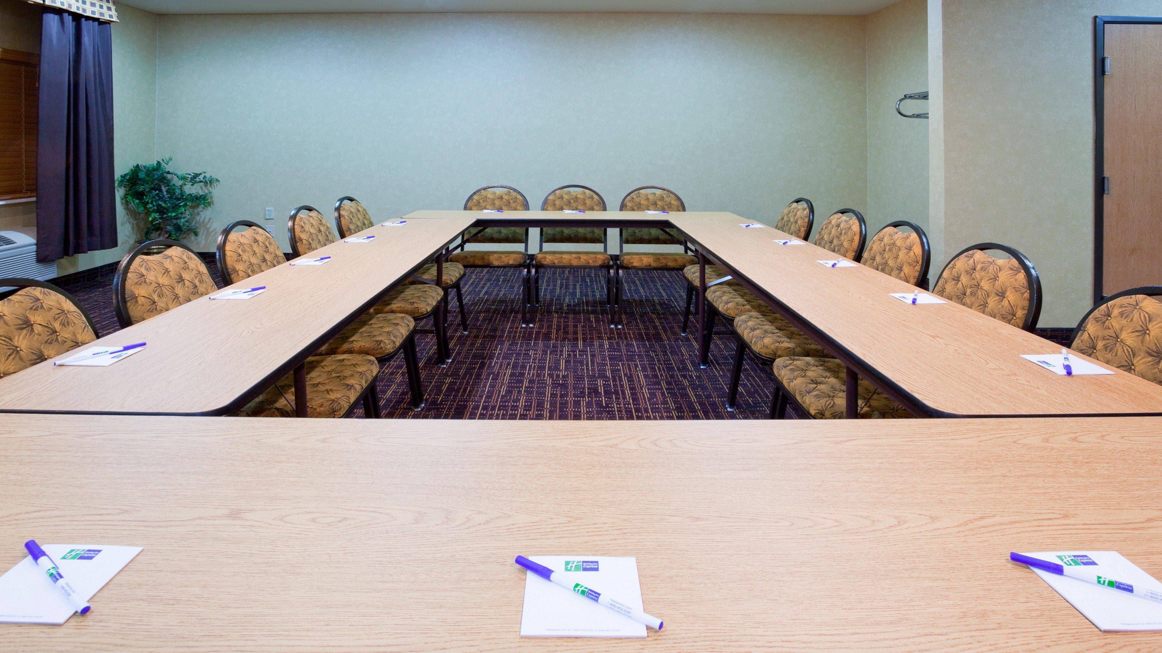 Holiday Inn Express Deforest By Ihg Экстерьер фото