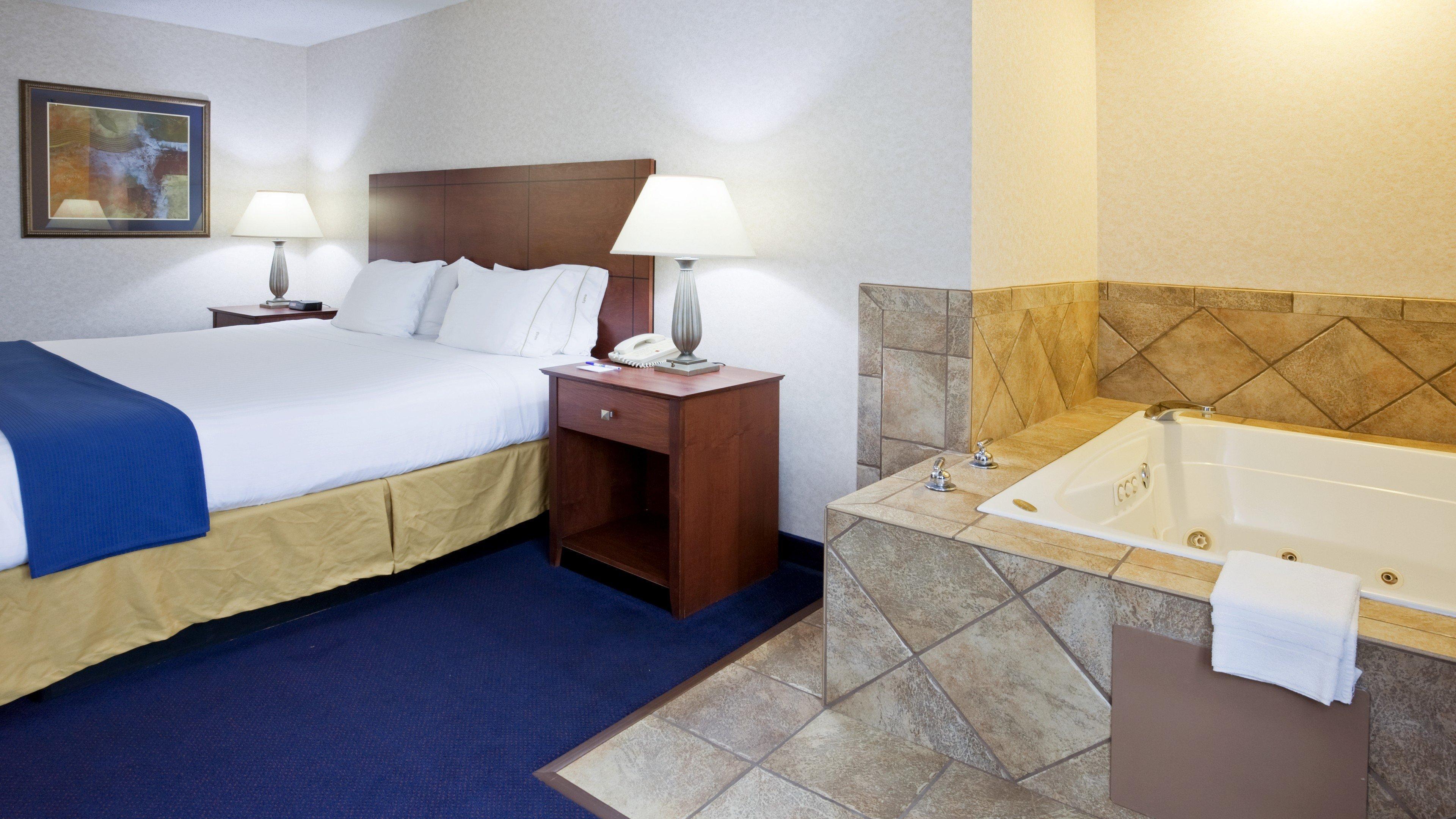 Holiday Inn Express Deforest By Ihg Экстерьер фото