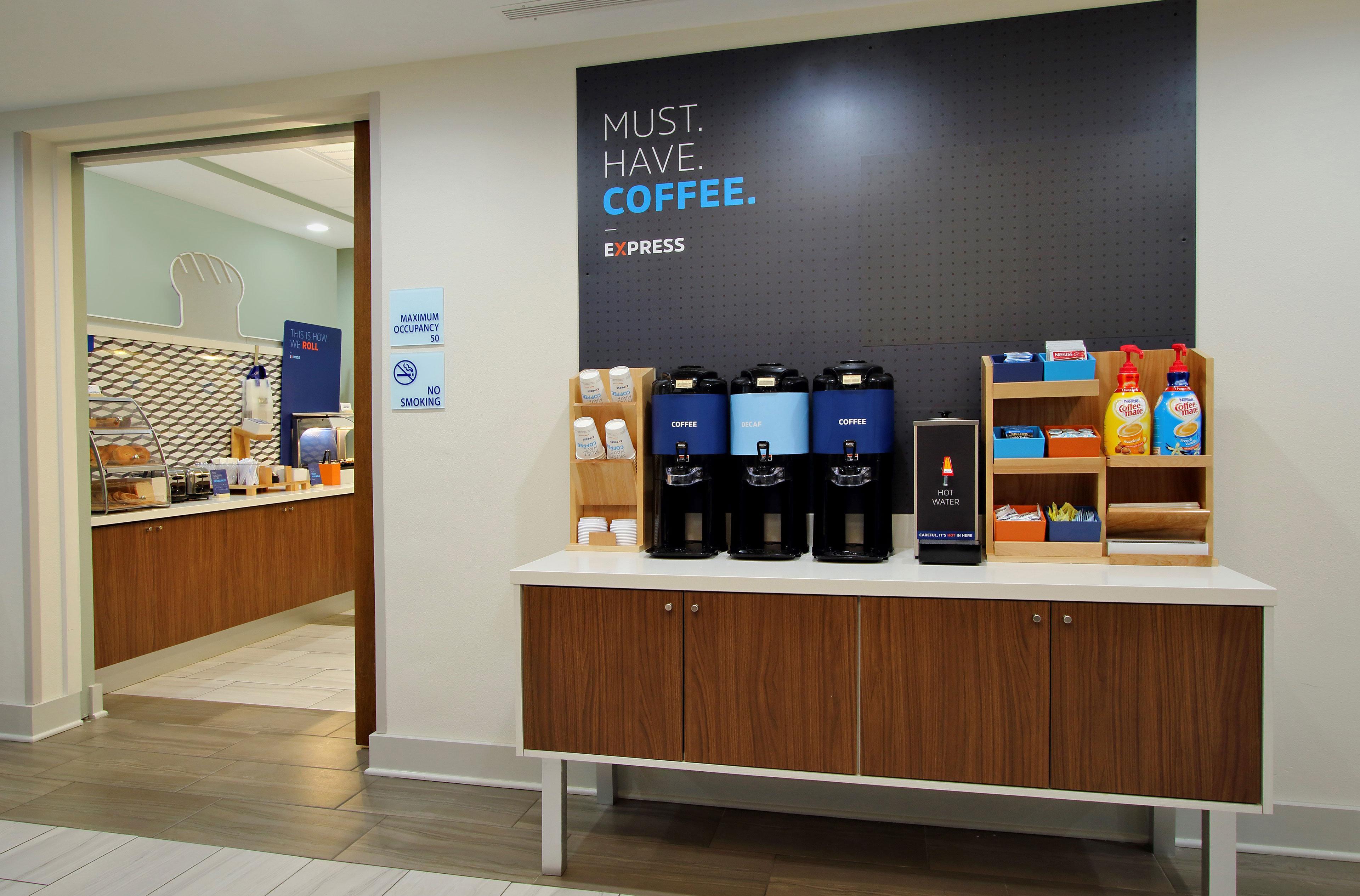 Holiday Inn Express Deforest By Ihg Экстерьер фото