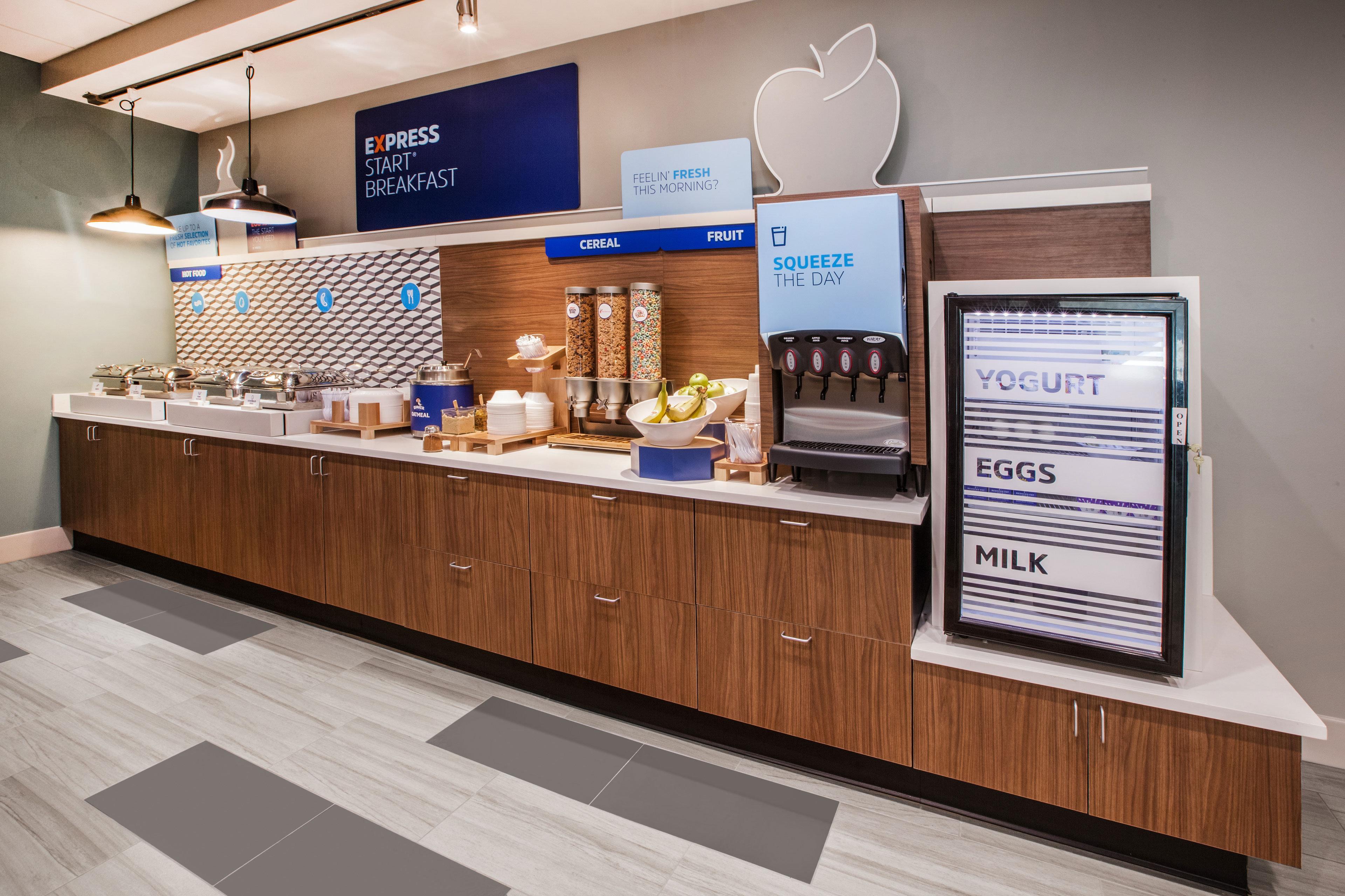 Holiday Inn Express Deforest By Ihg Экстерьер фото