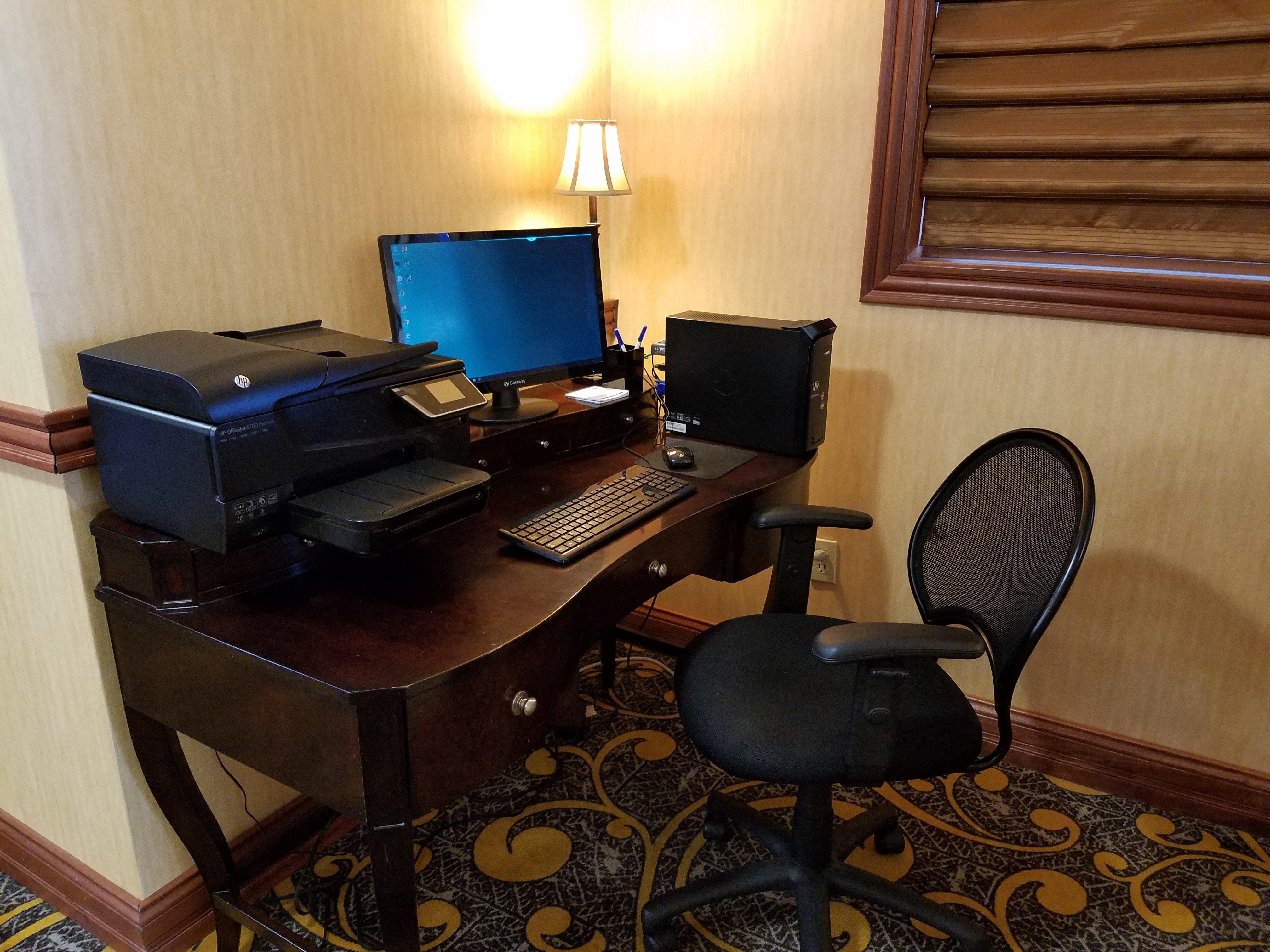 Holiday Inn Express Deforest By Ihg Экстерьер фото